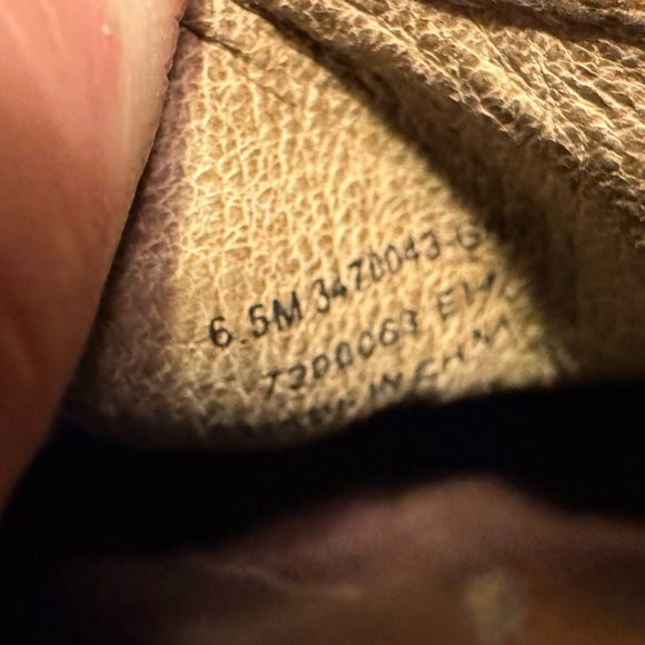 Vintage FRYE Brown Leather Slip On Aged WORN Women’s 6.5 M Shoes - Picture 6 of 9